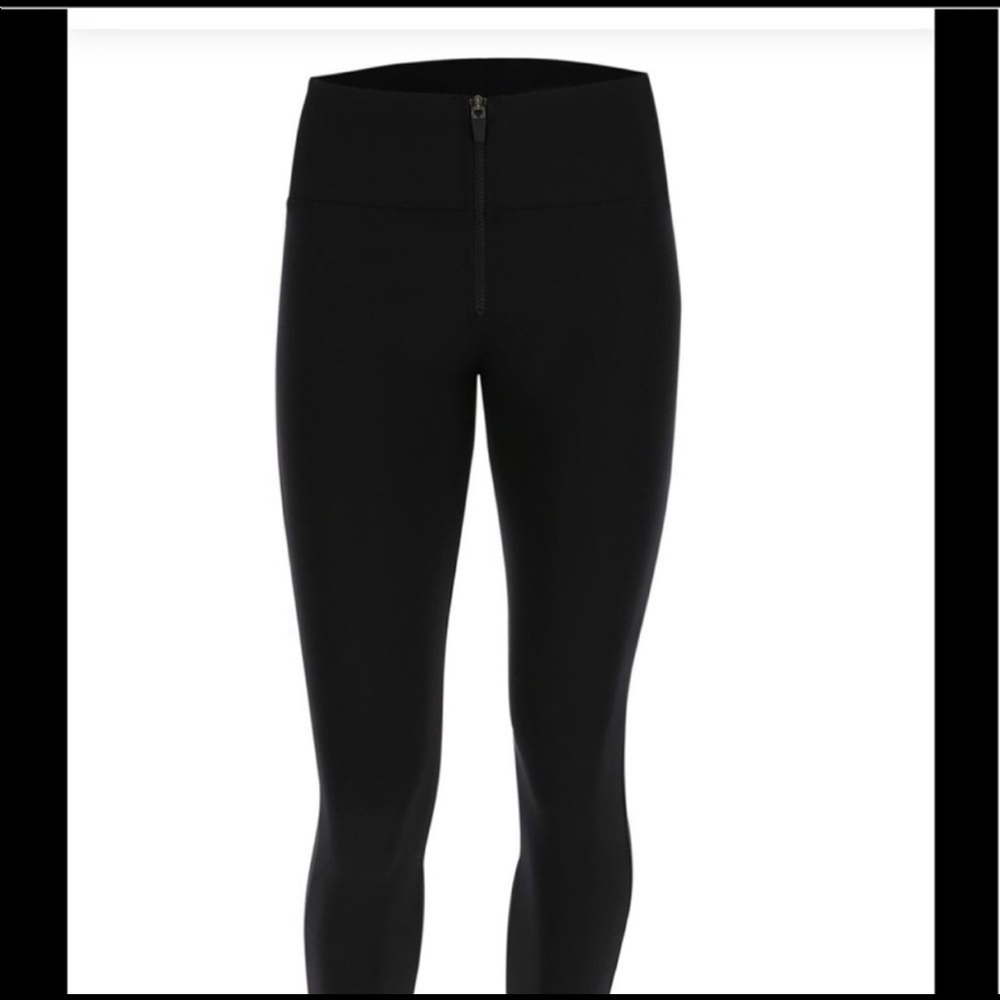 DIWO Wr Up Freddy high waisted pants!